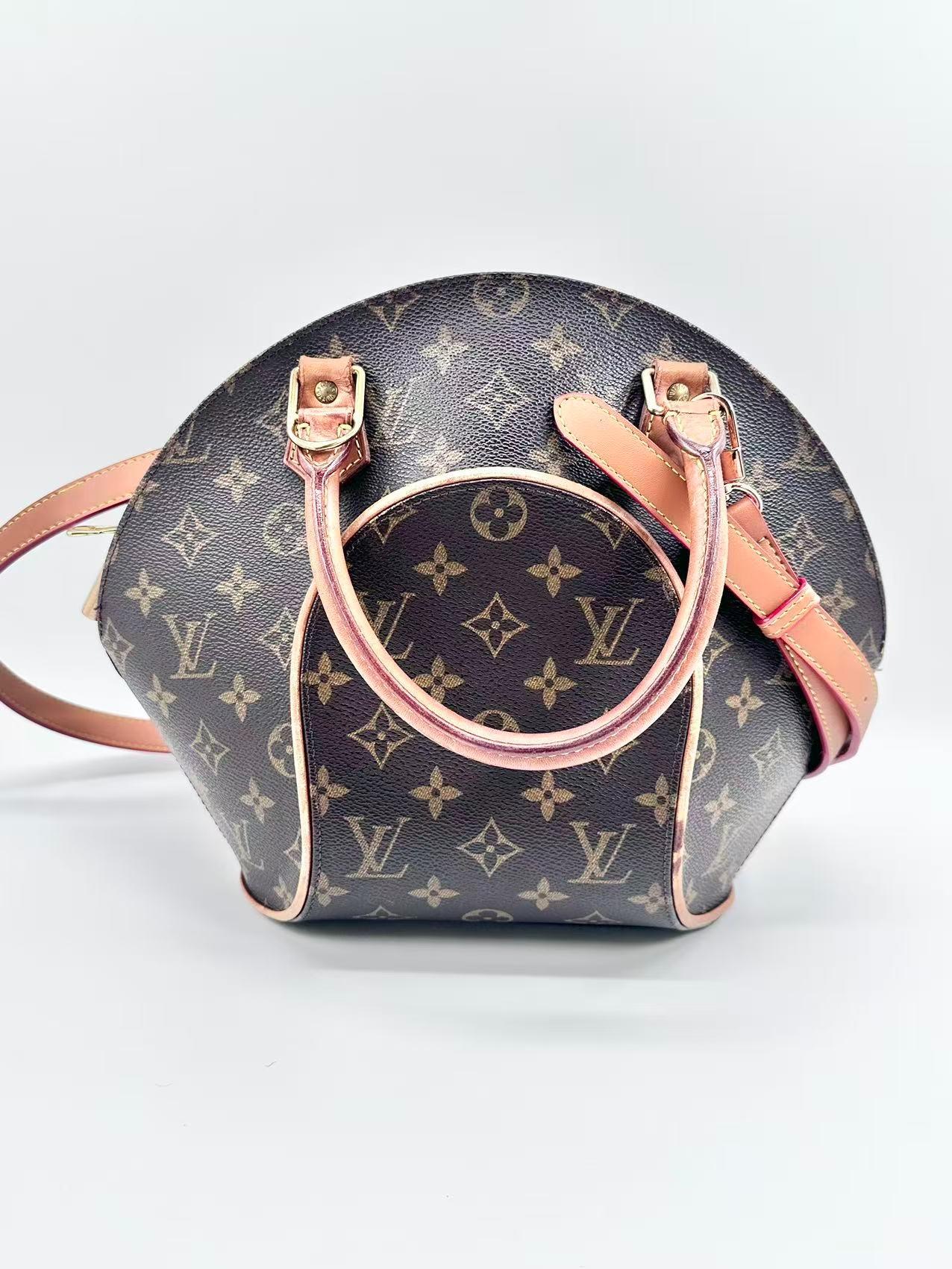 Louis Vuitton pvc Crossbody Bags Ellipse PM Monogram Canvas Handbag Model