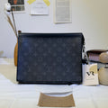 Louis Vuitton Toiletry Bag 26