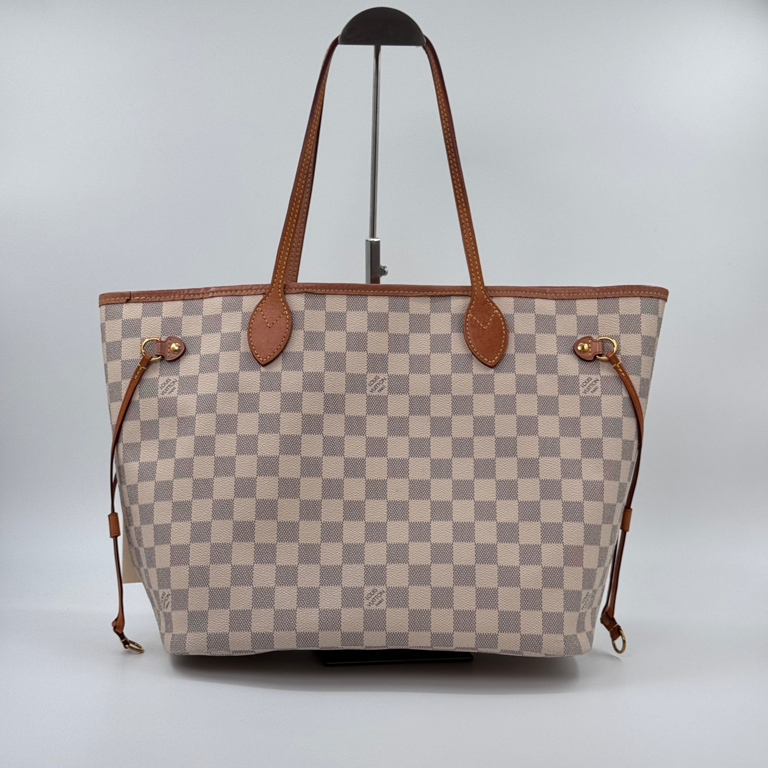 Pre‑owned Louis Vuitton Neverfull MM Monogram Tote Bag Red Interior