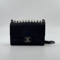 Chanel AS0585 Chic Pearl Flap